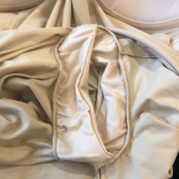 Assets by Spanx flawless finish strapless cupped mid thigh bodysuit (NO STRAPS) - Picture 11 of 11